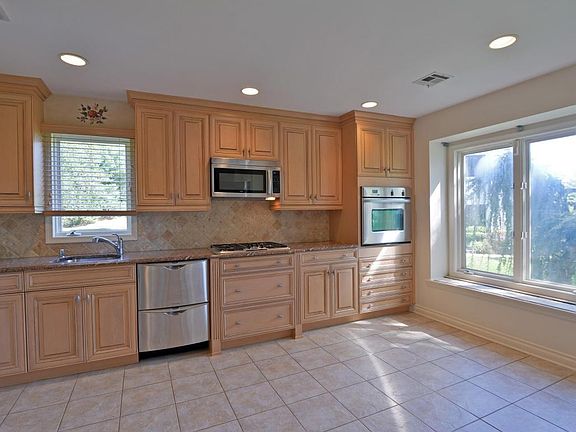 4th image of 191 Pear Dr