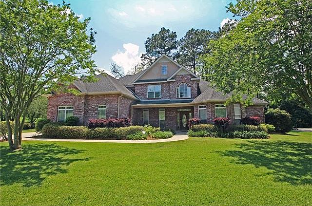 1st image of 100 Oak Manor Ln