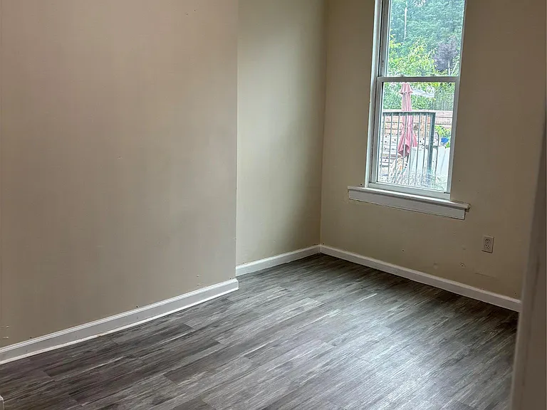 204 South St — Photo 8