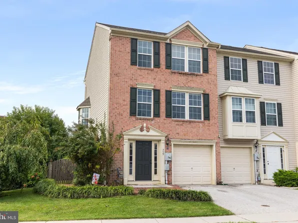 715 Grant Dr, Hanover, PA 17331