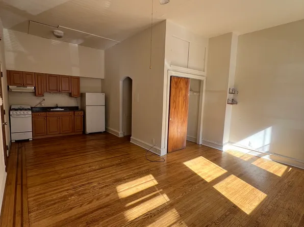 1313 Spruce St APT 1A, Philadelphia, PA 19107
