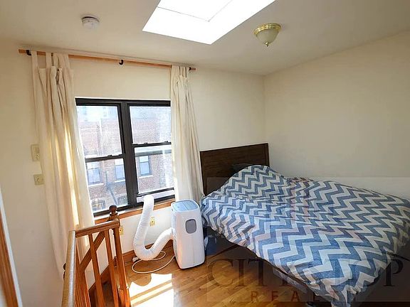 3rd image of 244 W 109th St #Penthouse D