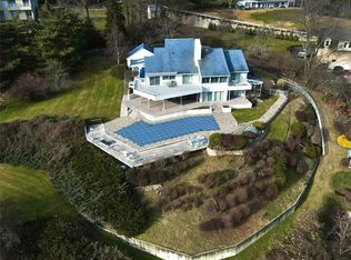 14 White Sails Dr, Newburgh, NY 12550