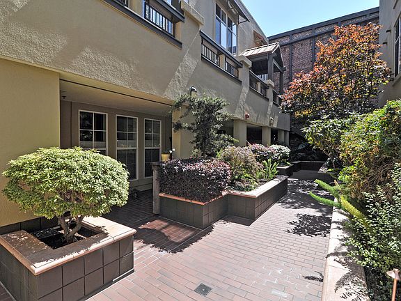 4th image of 701 Minnesota St APT 152