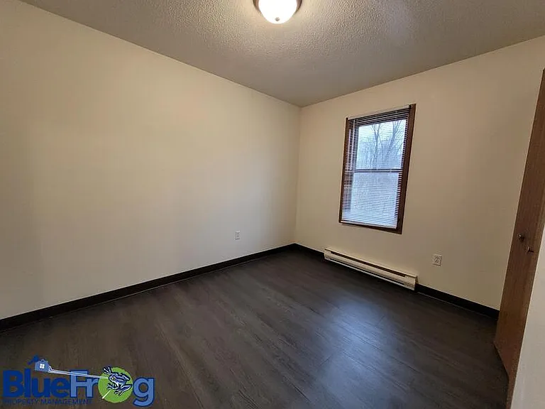 406 N Barkman St #6 — Photo 7