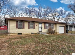 5620 Northwest Dr, Omaha, NE 68104