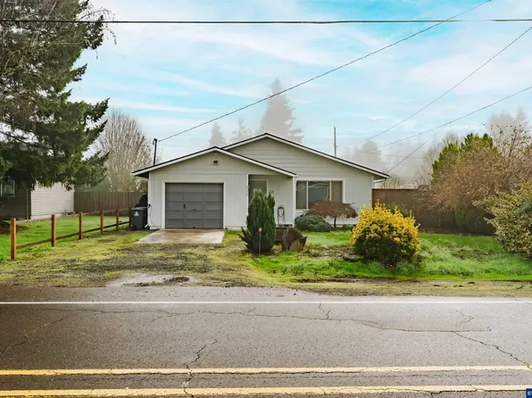 120 3rd St, Gervais, OR 97026