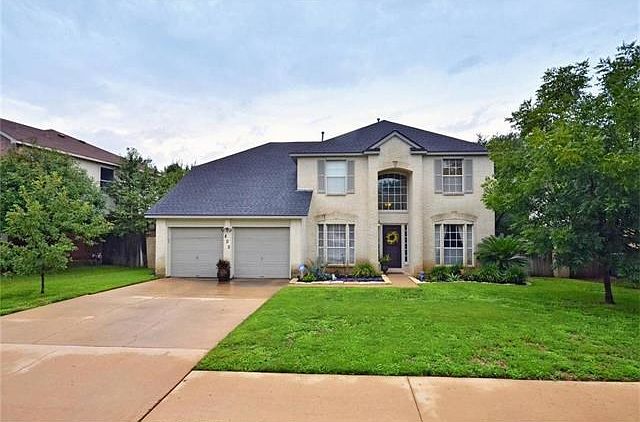 This three side masonry home is located in an inviting neighborhood and has been well maintained. The interior colors can compliment many decorative and furniture pieces. It has convenient access to major roads in reaching your destiniations. It is a grea