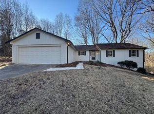 4986 Red Oak Dr, Gainesville, GA 30506