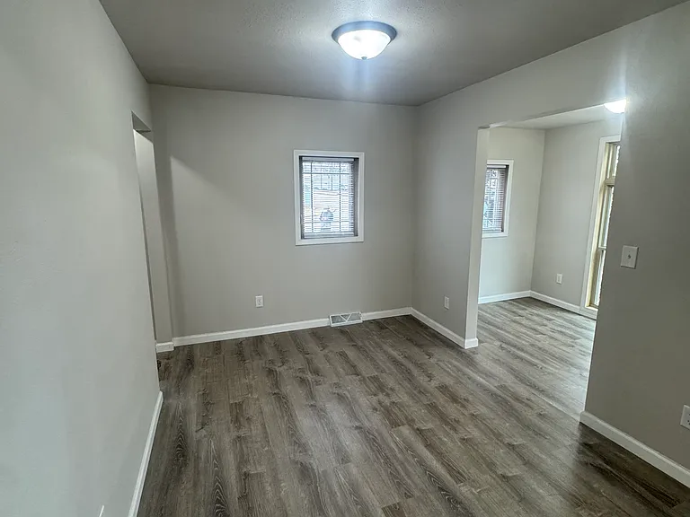 107 Lakeview Dr — Photo 5
