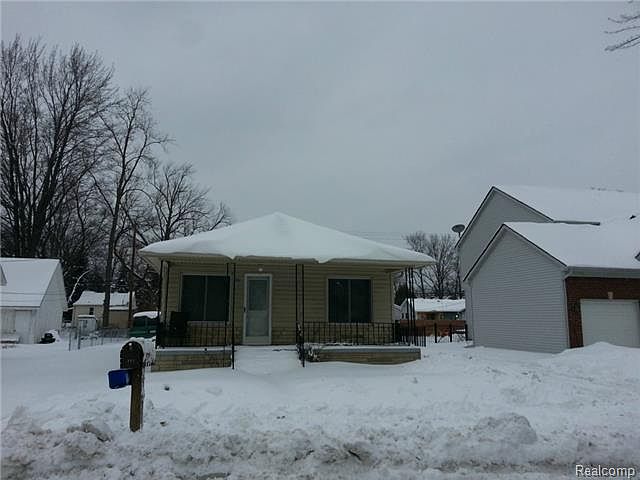 2nd image of 345 Cherry Dr