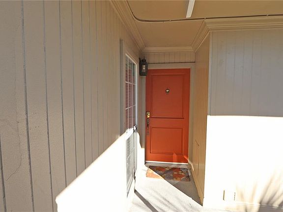 2nd image of 2521 Metairie Lawn Dr #304