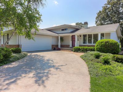 211 James Dr, Westmont, IL, 60559