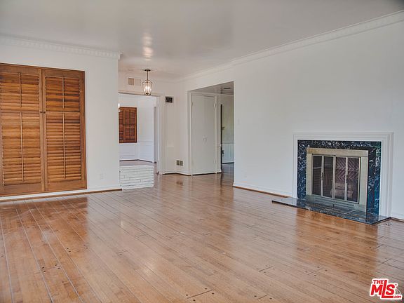3rd image of 9733 Holcomb St