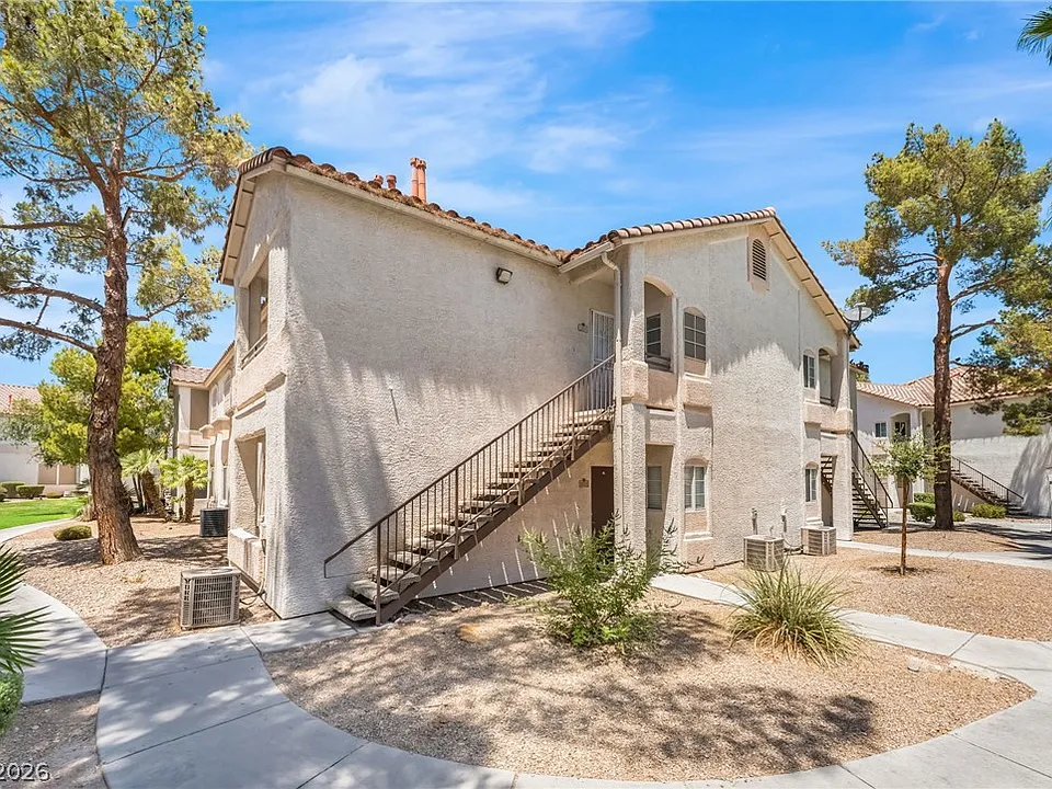 1405 S Nellis Blvd #2015