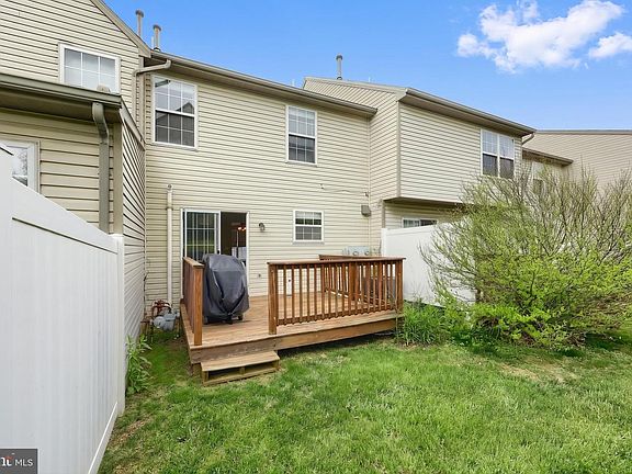 3rd image of 122 Chandler Dr #122