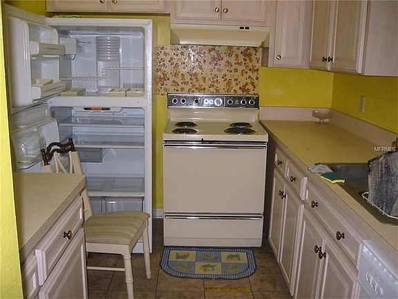 5th image of 401-B Finchley Ct #B
