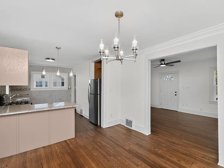 412 Tonti St — Photo 7