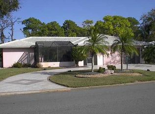 421 Rubens Dr, Nokomis, FL 34275