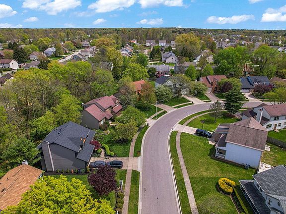 5th image of 2070 Wayfaring Dr