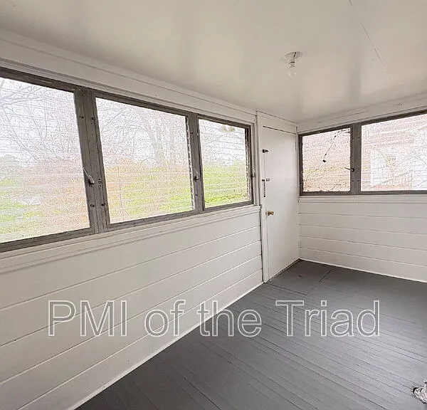 1110 Adams St — Photo 22