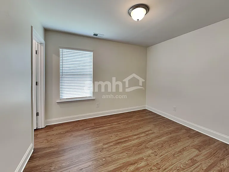 300 Vaughan Pl — Photo 20