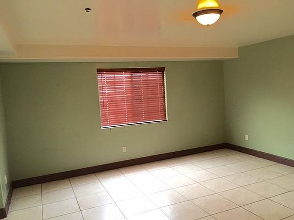 3rd image of 5423 Buchanan St APT 4
