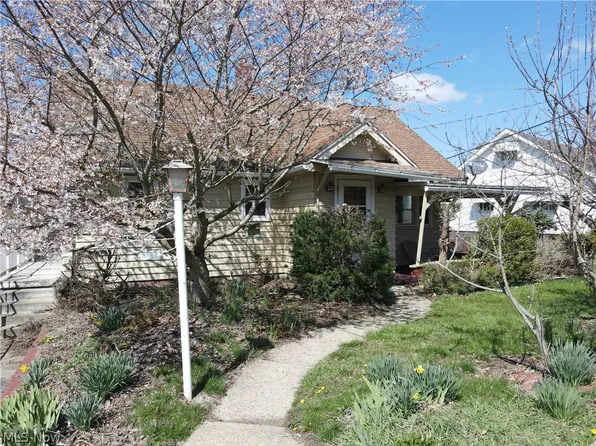 325 Vernon Ave, Steubenville, OH 43952