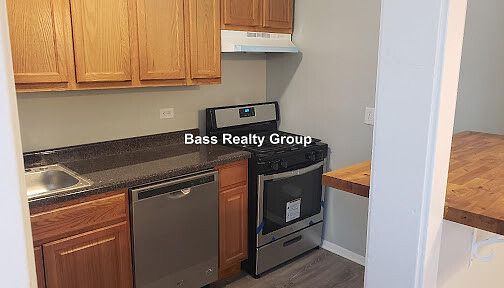 4th image of 7006 N Paulina St #2