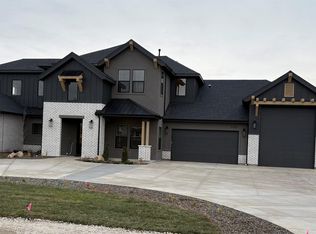 7729 W Diamond Lake Dr, Boise, ID 83714