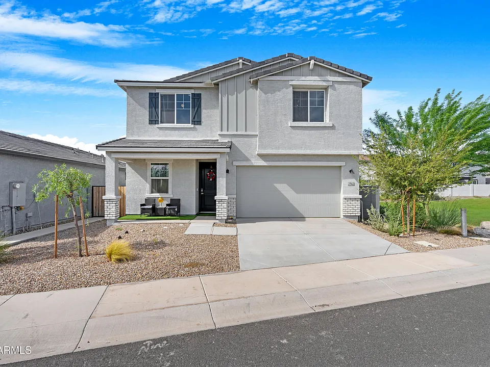 2562 E Boulder Ave