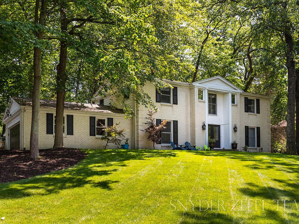 1st image of 2680 Shadowbrook Dr SE