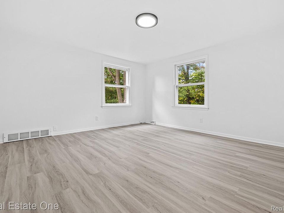 47103 Timberlane St, photo 22