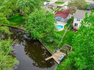 26049 W Rollins Rd, Ingleside, IL 60041