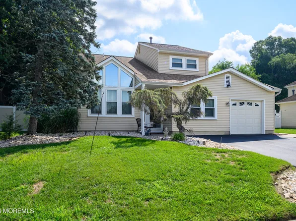 25 Metedeconk Road, Howell, NJ 07731