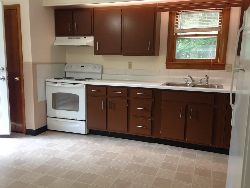 175 Woodlawn Ave
