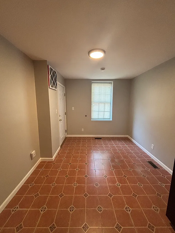 1 bed, 1.0 bath, $1,100 — Photo 2