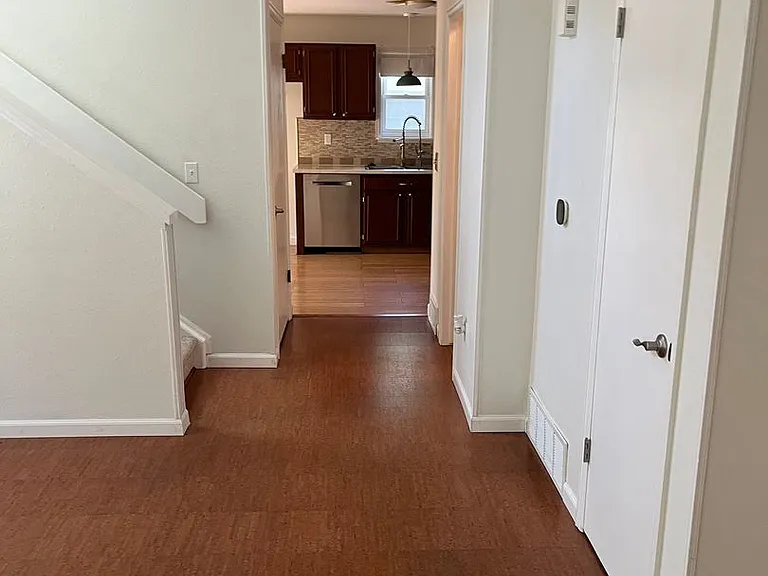 332 S Carr Ave W — Photo 8