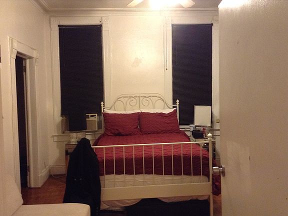 3rd image of 264 Woodbine St #2