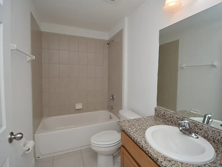33 Rosecroft Ln #B — Photo 14
