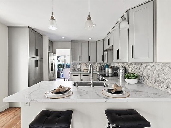 3rd image of 3058 Club House Rd