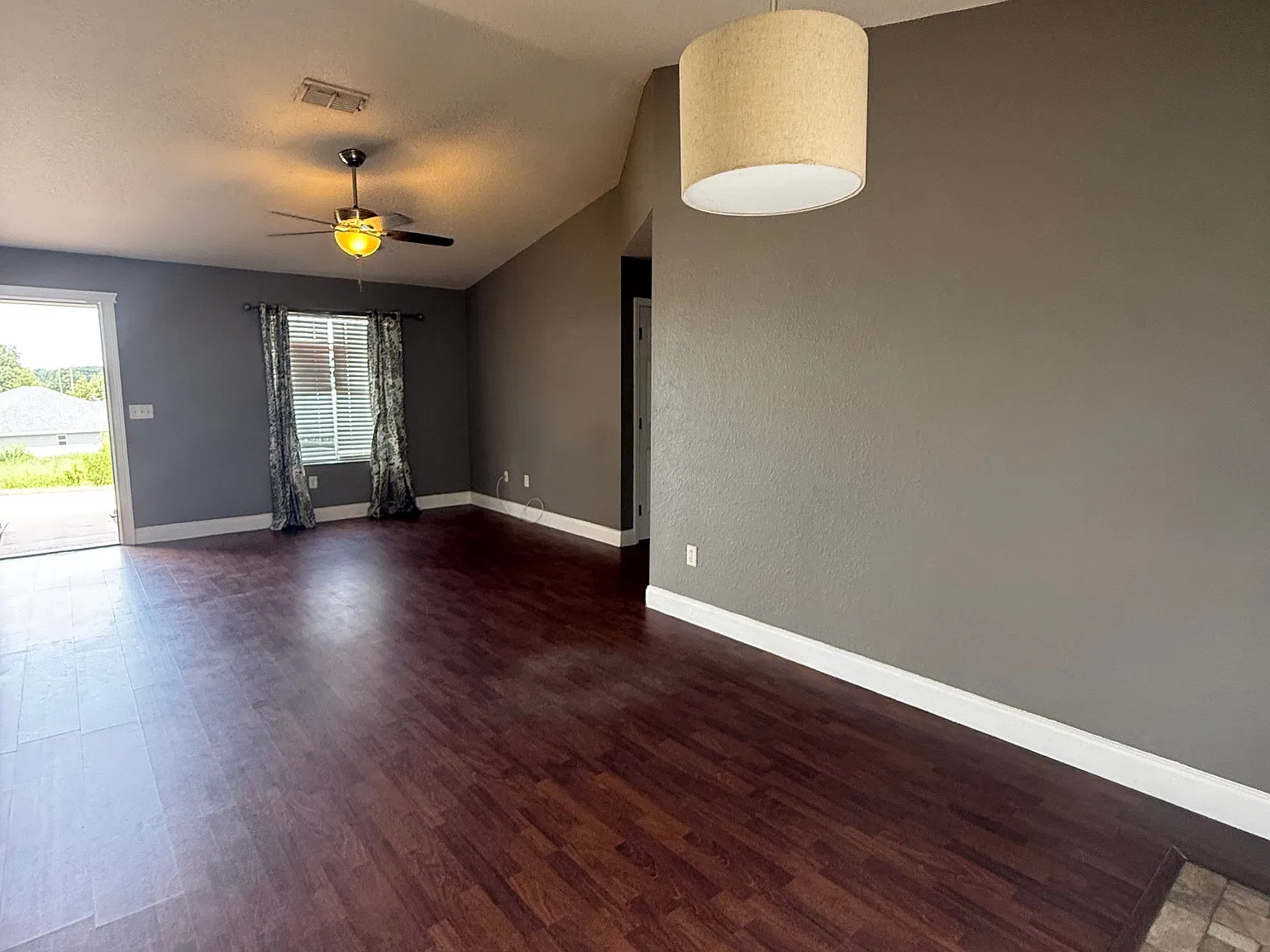 3 bed, 1230 sqft, $1,495 — Photo 4