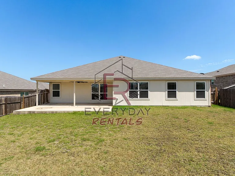 6705 Black Springs Dr — Photo 16