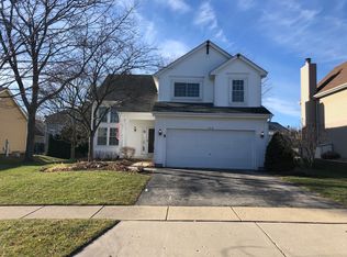 368 Juniper Ln, South Elgin, IL 60177
