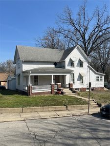 805 Harrison Ave, Charleston, IL, 61920