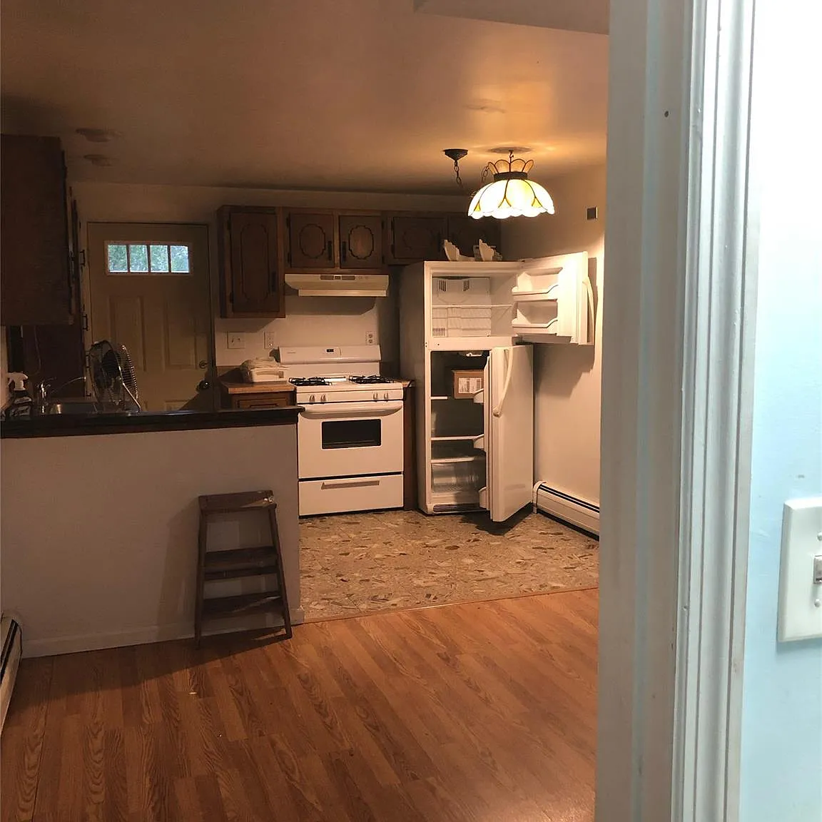 1 bed, 1.0 bath, 450 sqft, $1,500 — Photo 2
