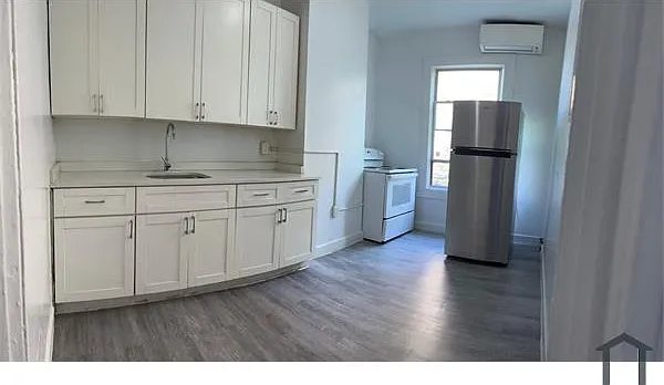 2318 Valentine Ave #2A — Photo 2