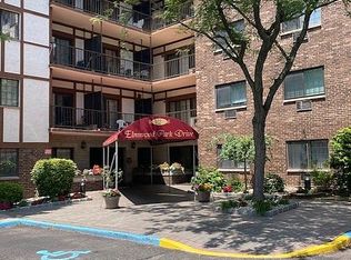 2 Elmwood Park Dr APT 717, Staten Island, NY 10314