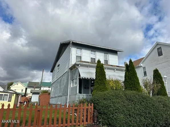 2012 13th Ave, Altoona, PA 16601