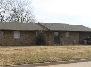 2817 Valley View Rd, Enid, OK 73701